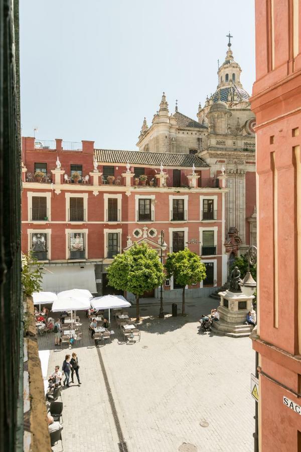 Sagasta En Pleno Centro De Sewilla